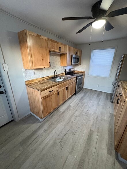 Building Photo - 637 Prangley Ave