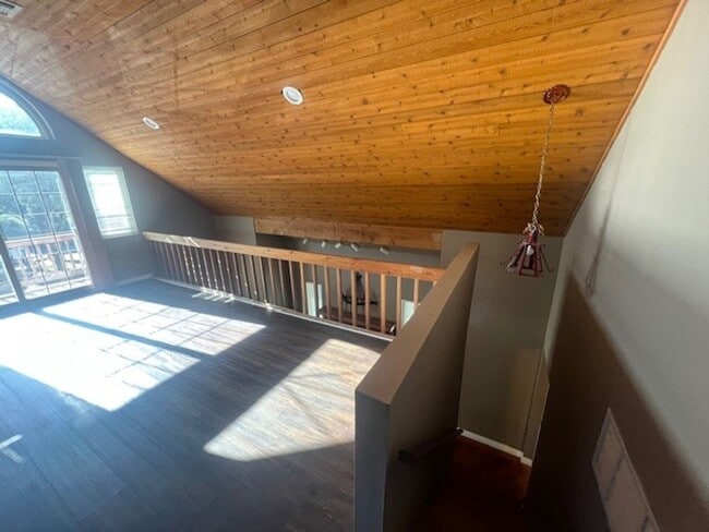 Building Photo - Charming Frazier Park Home Filled With Natural Light