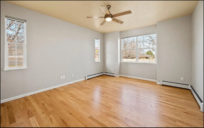 Building Photo - 404 Montero St