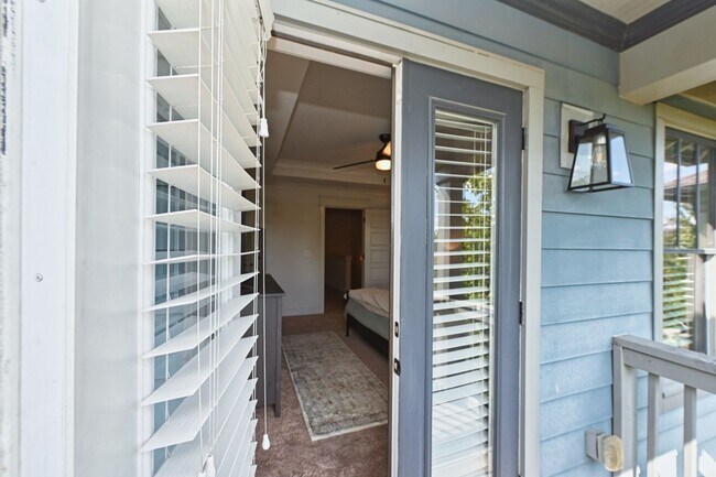 Building Photo - **NEWER HOME IN THE HEART OF EAST NASHVILL...