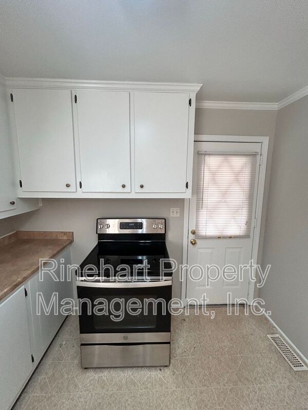 Building Photo - 2326 Marett Blvd