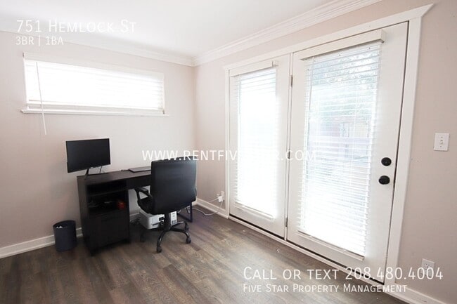 Building Photo - 751 Hemlock St