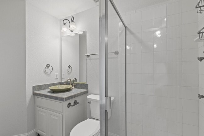 Building Photo - 821 High Willow Dr