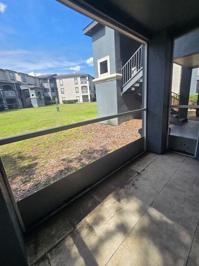 Building Photo - One bedroom one bath apartment close to USF