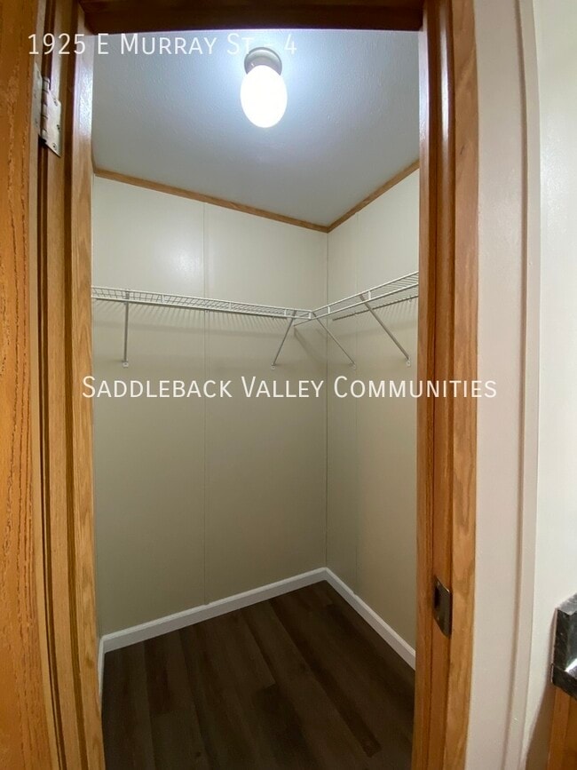 Building Photo - 1925 E Murray St