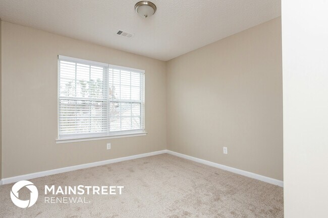 Building Photo - 447 Thistle Cove