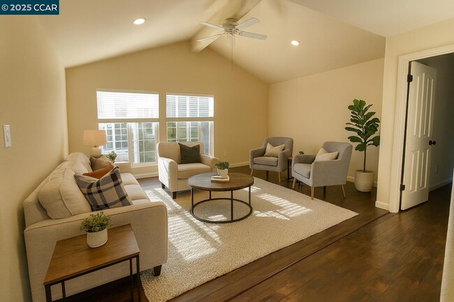 Building Photo - 149 Heritage Park Dr