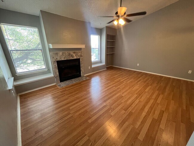 Building Photo - 5309 Indio Dr