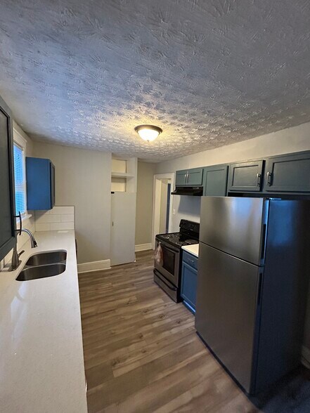 Building Photo - 7 Roseway Cir NE