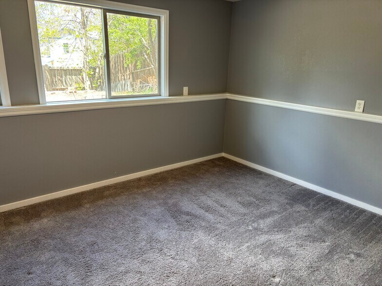 Lower Bedroom - 3613 S Olathe St