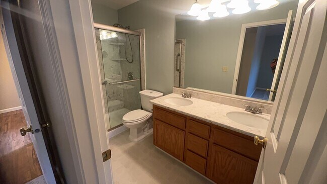 Building Photo - 1617 Cashmere Dr