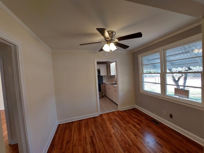 Building Photo - 1713 Lacy St