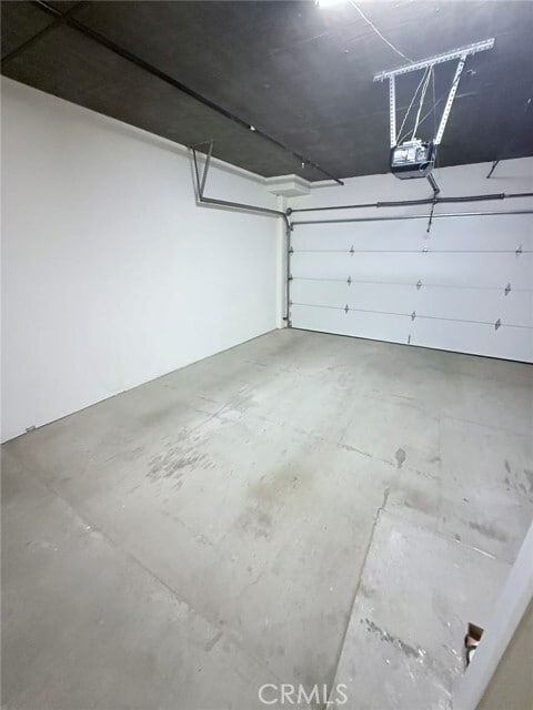 Building Photo - 2125 S Bentley Ave