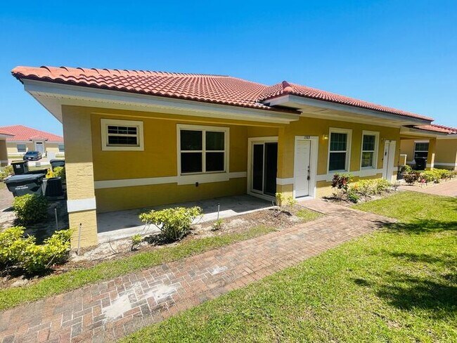 Primary Photo - Tuscany Preserve-1589 Cumin Dr Poinciana F...