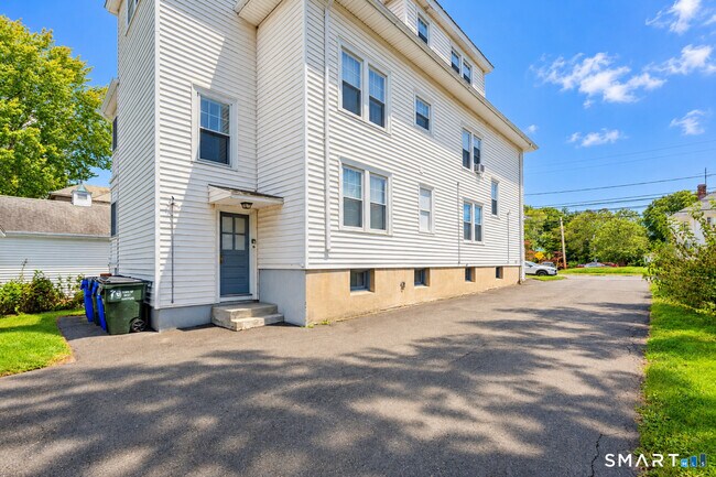 Building Photo - 78 Lancaster Rd