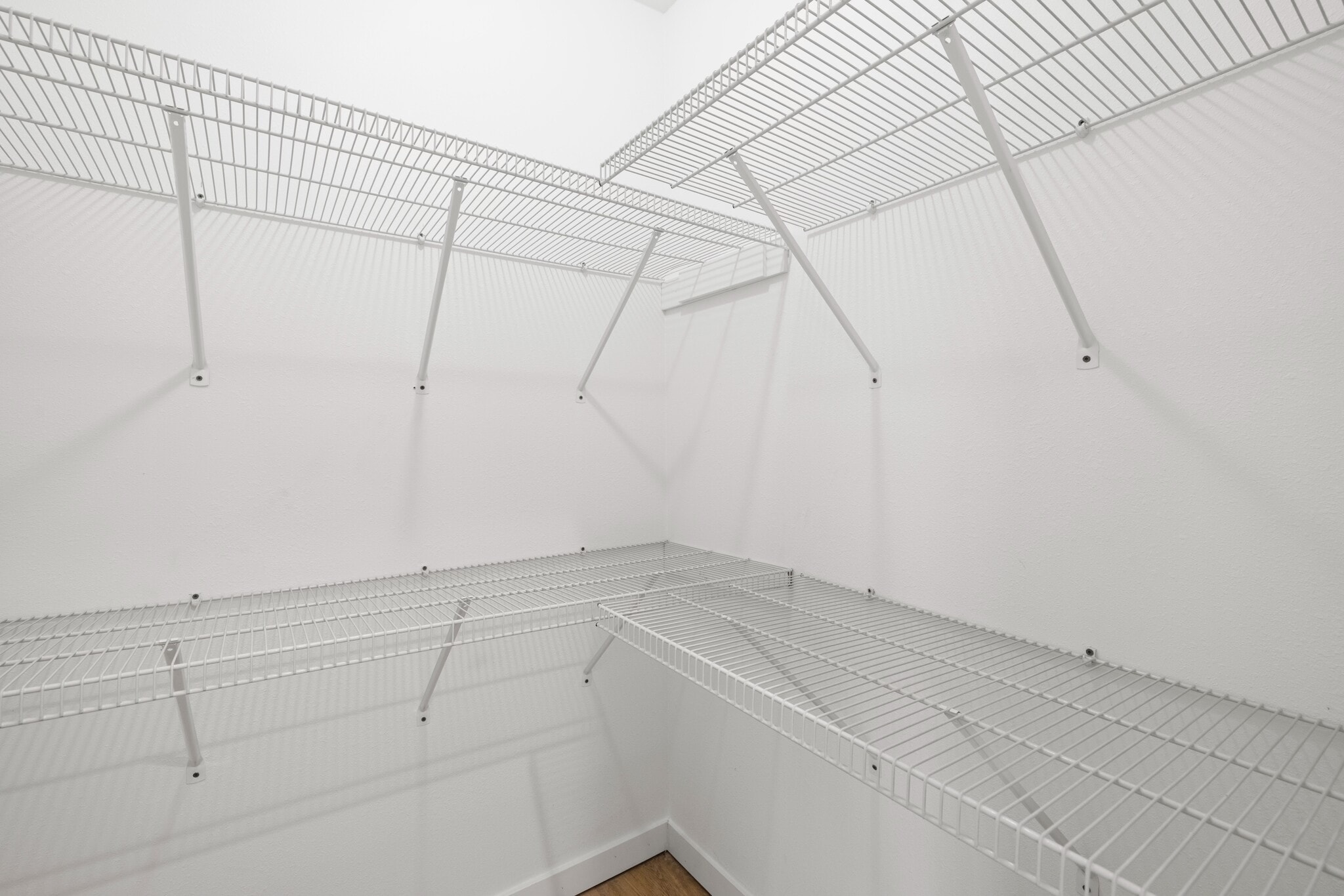 Building Photo - 2625 W Marina Dr