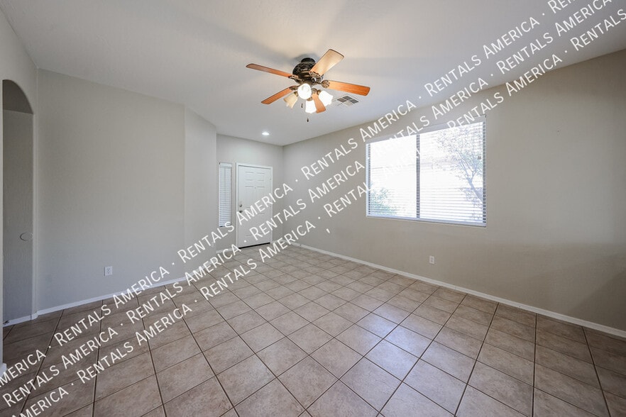 Building Photo - 16926 W Nottingham Way