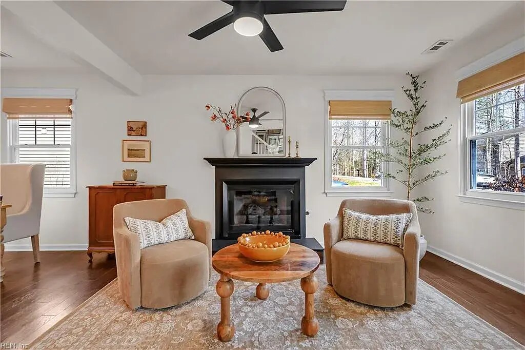 Building Photo - 4048 Bradshaw Dr