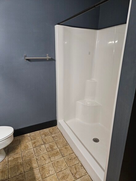 Building Photo - 329 S Washington Sq