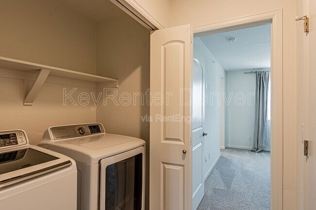 Building Photo - 5415 W 97th Ave