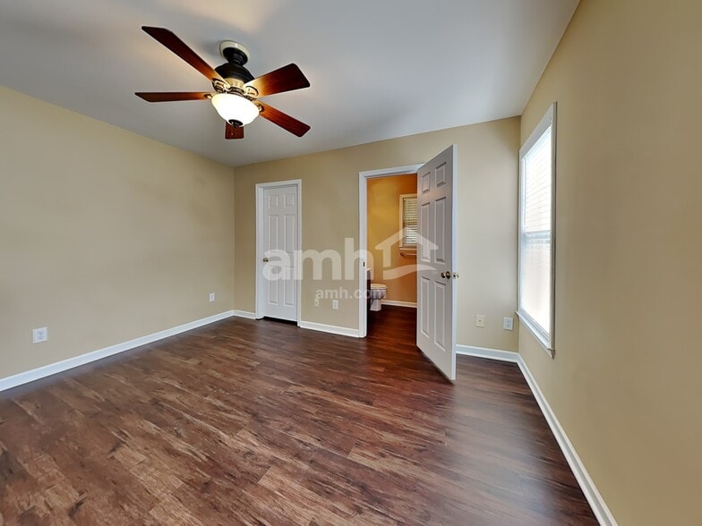 Building Photo - 5910 Bluestem Cir