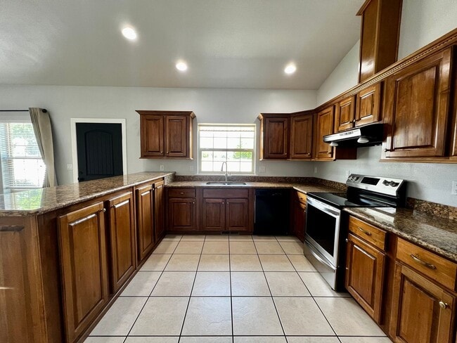 Building Photo - Non-Refundable & Security Deposit Total: $...