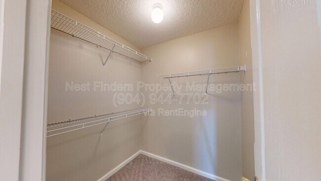 Building Photo - 5731 Rainbow Lake Dr N