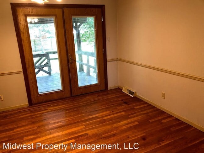 Building Photo - 1237 El Chaparral Ave S