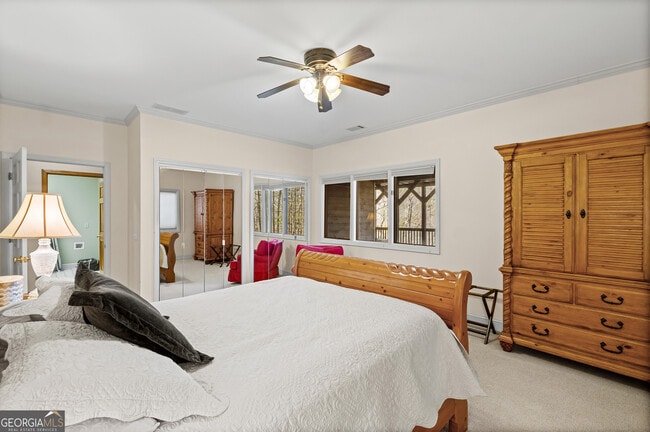 Building Photo - 339 Willow Dr