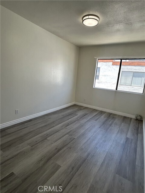 Building Photo - 400 S Garfield Ave