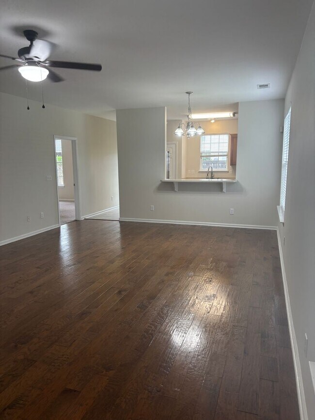 Building Photo - Spacious 5-Bedroom Home with First-Floor P...