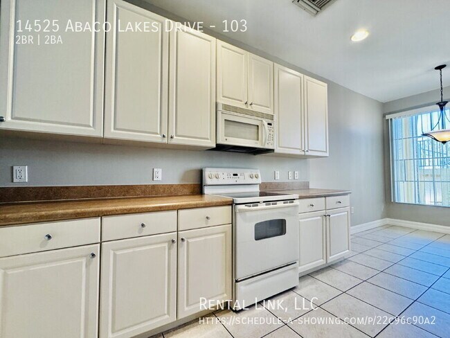 Building Photo - 14525 Abaco Lakes Dr