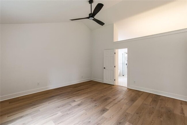 Building Photo - 2601 Garland Way