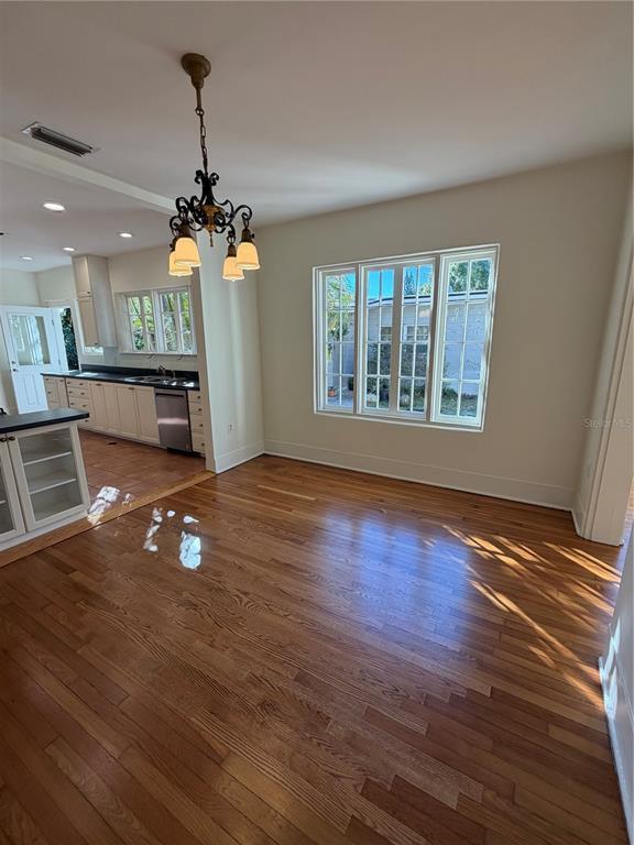 Building Photo - 48 Harvard St