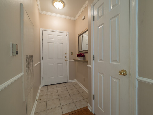 entry - 1600 Long Grove Dr