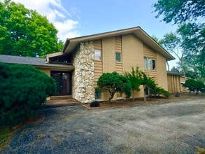 Building Photo - 7826 Dunham Rd