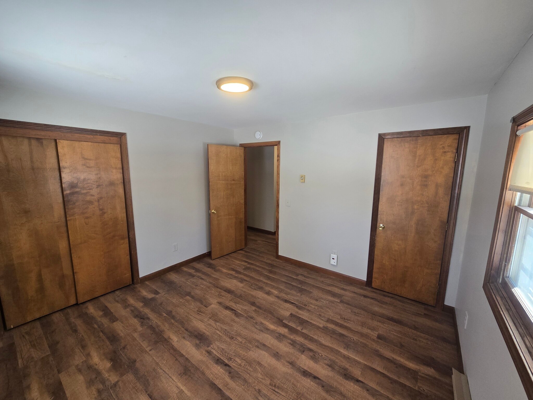 Building Photo - 96 E Broadway