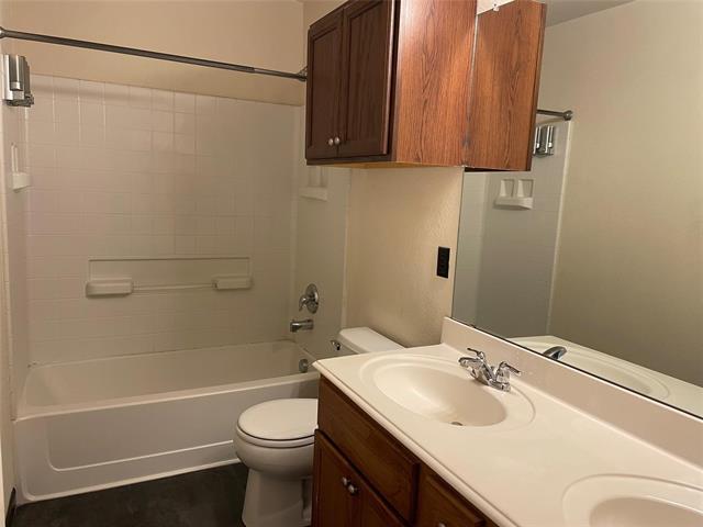 Building Photo - 5721 Mariposa Dr