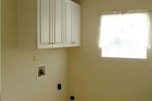 Building Photo - 4114 Oak Pointe Dr