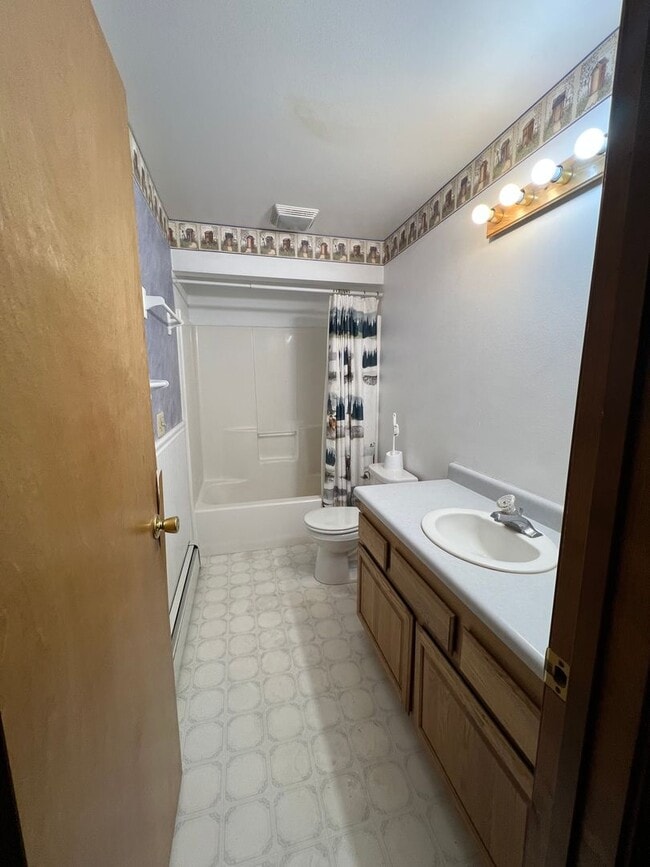 Building Photo - 4090 Bobcat Dr