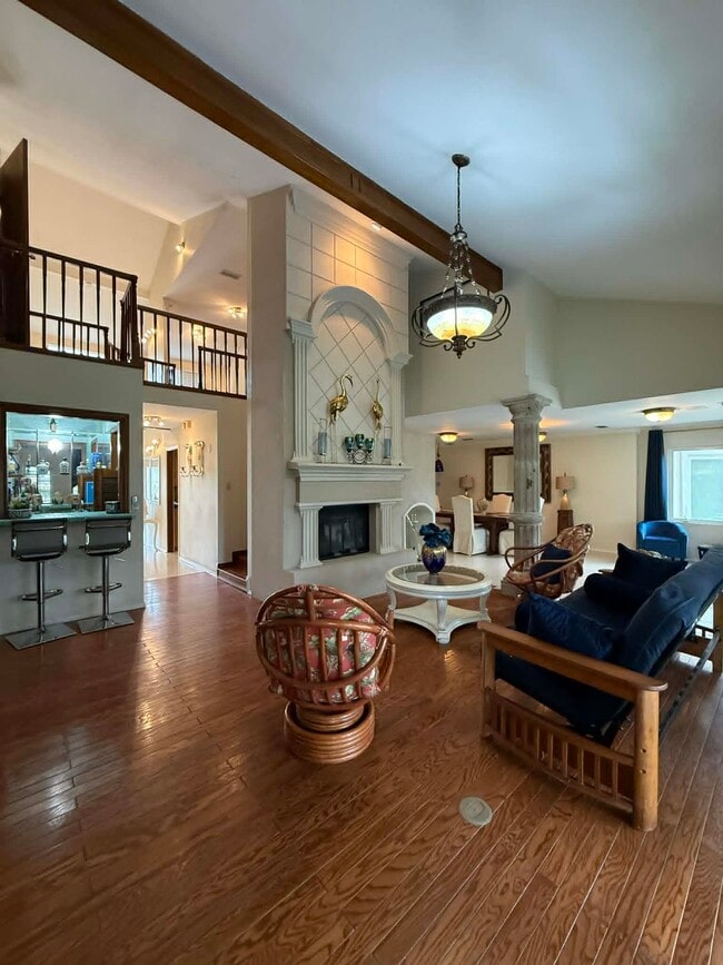 Building Photo - 3110 Jacaranda Dr