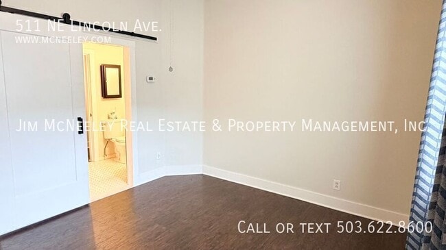 Building Photo - 511 NE Lincoln St