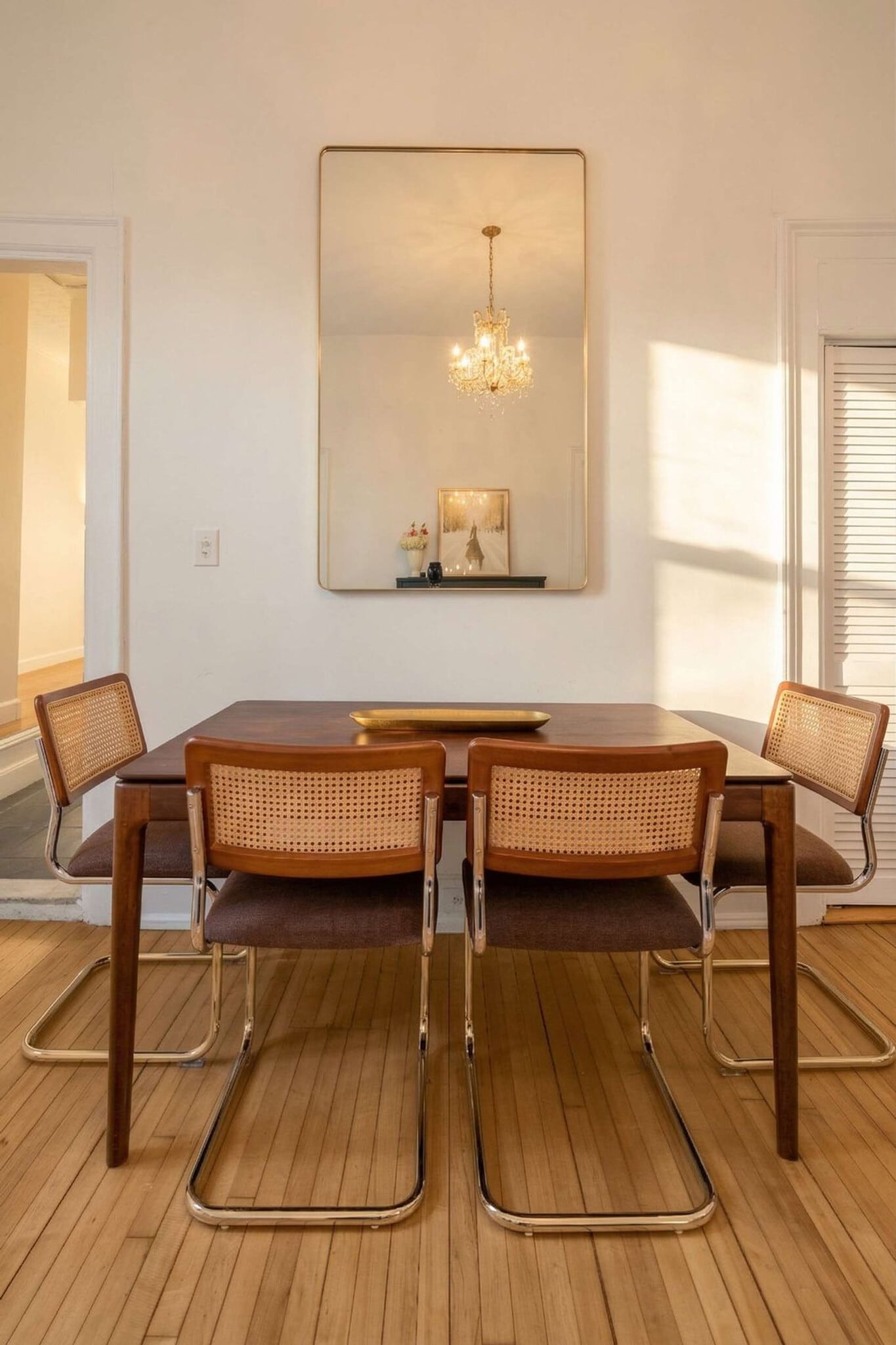 Building Photo - 3 E 9th St