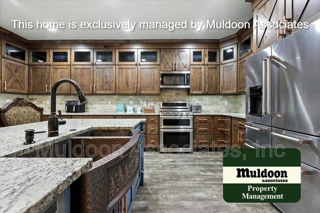 Building Photo - 13569 Park Meadows Dr