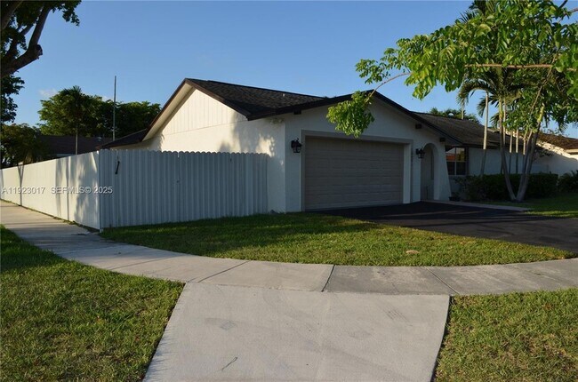 Building Photo - 13491 SW 99th Terrace