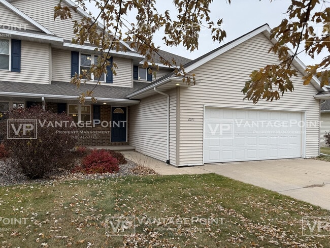 Primary Photo - 2071 River Point Ct