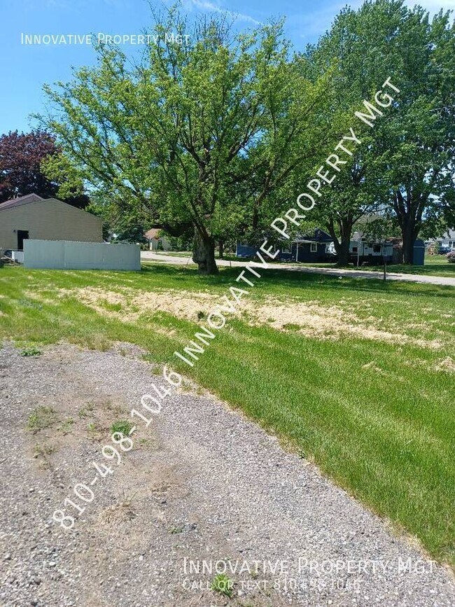 Building Photo - 2266 Donovon -