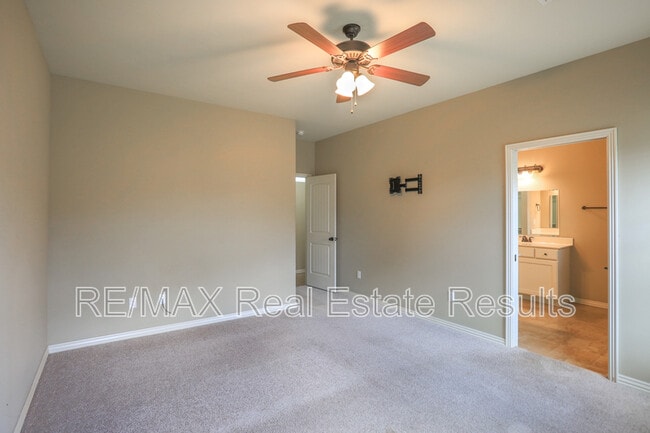 Building Photo - 626 N Tennyson Ln