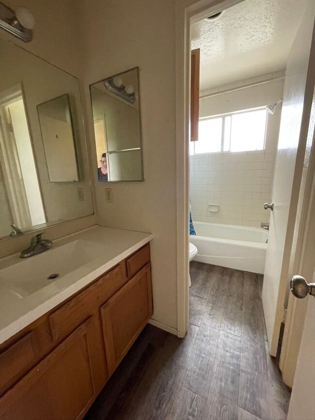 Building Photo - 850 Camino Lindo