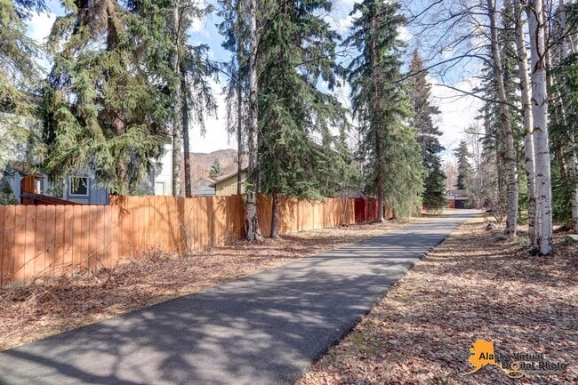 Building Photo - Cozy Eagle River Home with Backyard Trails!